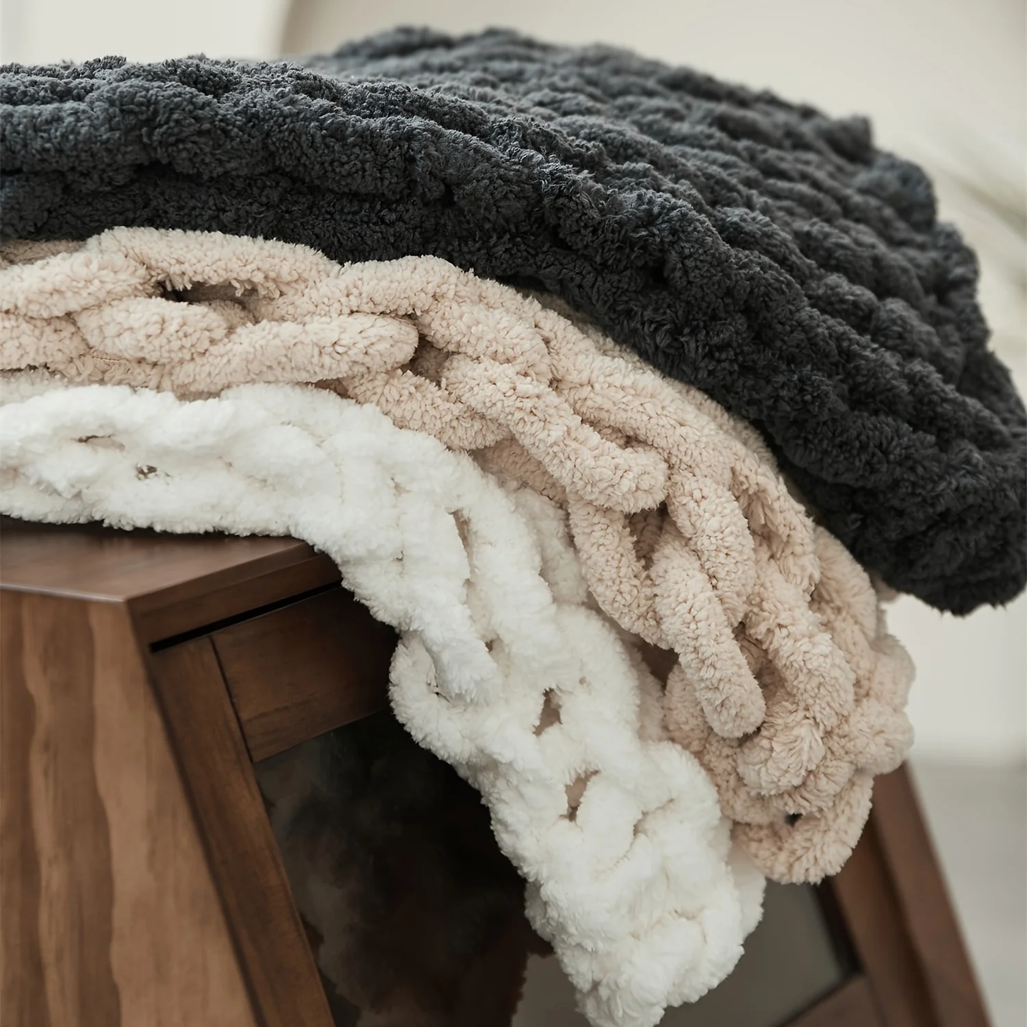 Throw Blanket Chunky Knit - ผ้าห่มถักมือแบบหนาแน่น ผ้าห่มถักลายถักแน่น ผ้าห่มโซฟาถักลายเชนีล