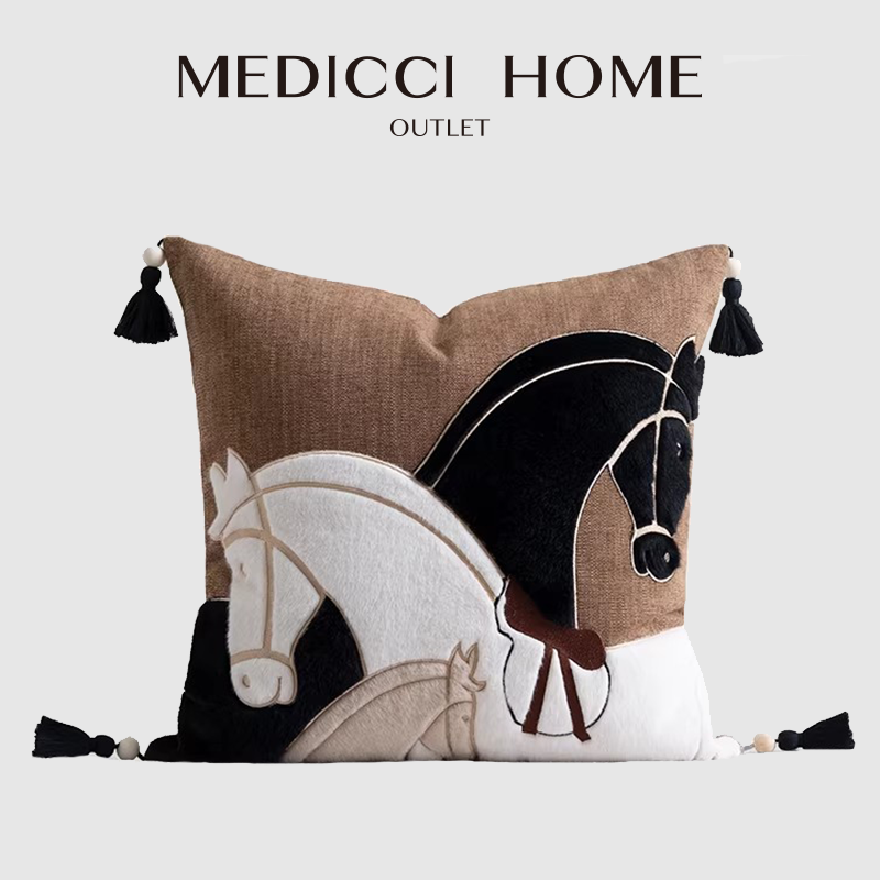 Pillow Cover 20X20 - ปลอกหมอนปักลายรูปม้าทำมือสุดหรูจาก Medicci Home ปลอกหมอนอิงตกแต่งโซฟาสไตล์เก๋ไก๋ ของตกแต่งบ้านสำหรับวันหยุด